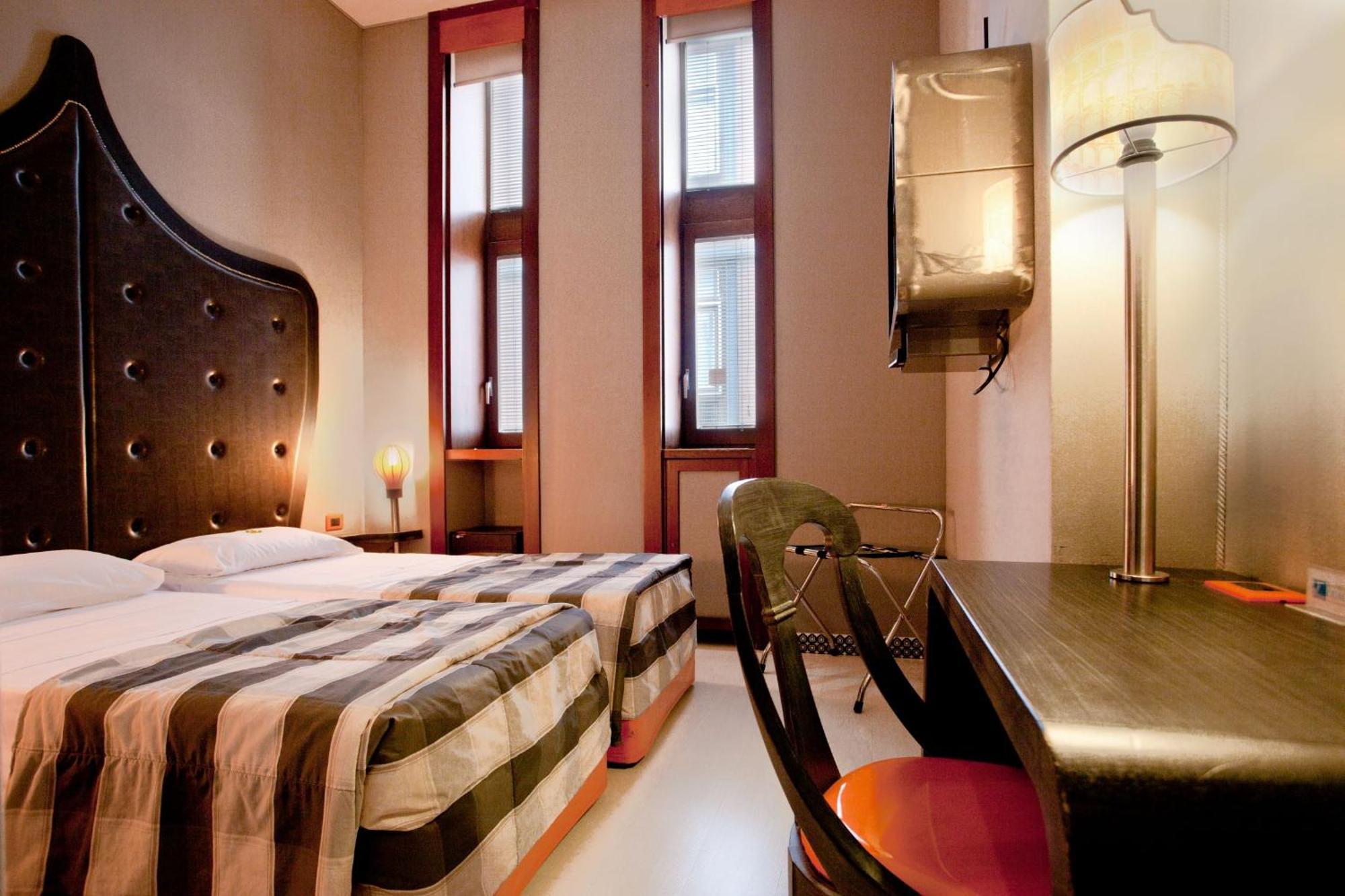 Orange Hotel — Bilder 3